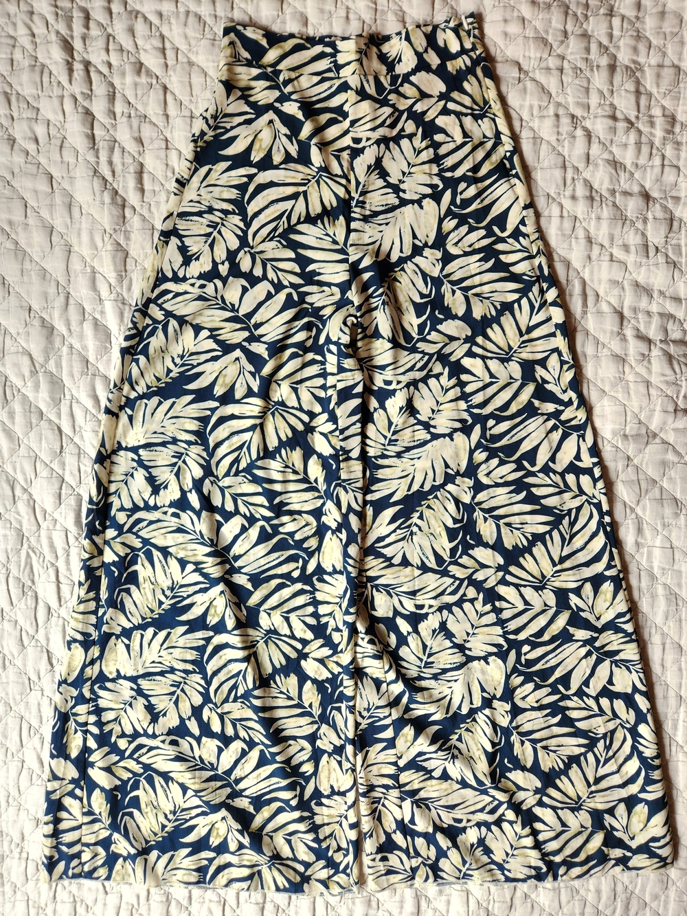 SHEIN Navy and Cream Tropical Print Wide Leg Pants